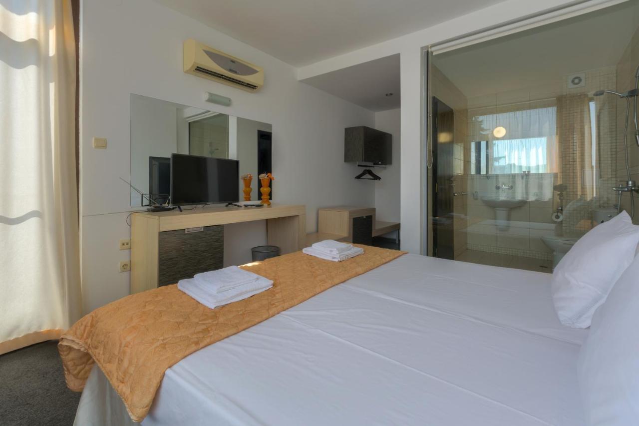 Hotel Odyssey Sozopol Buitenkant foto